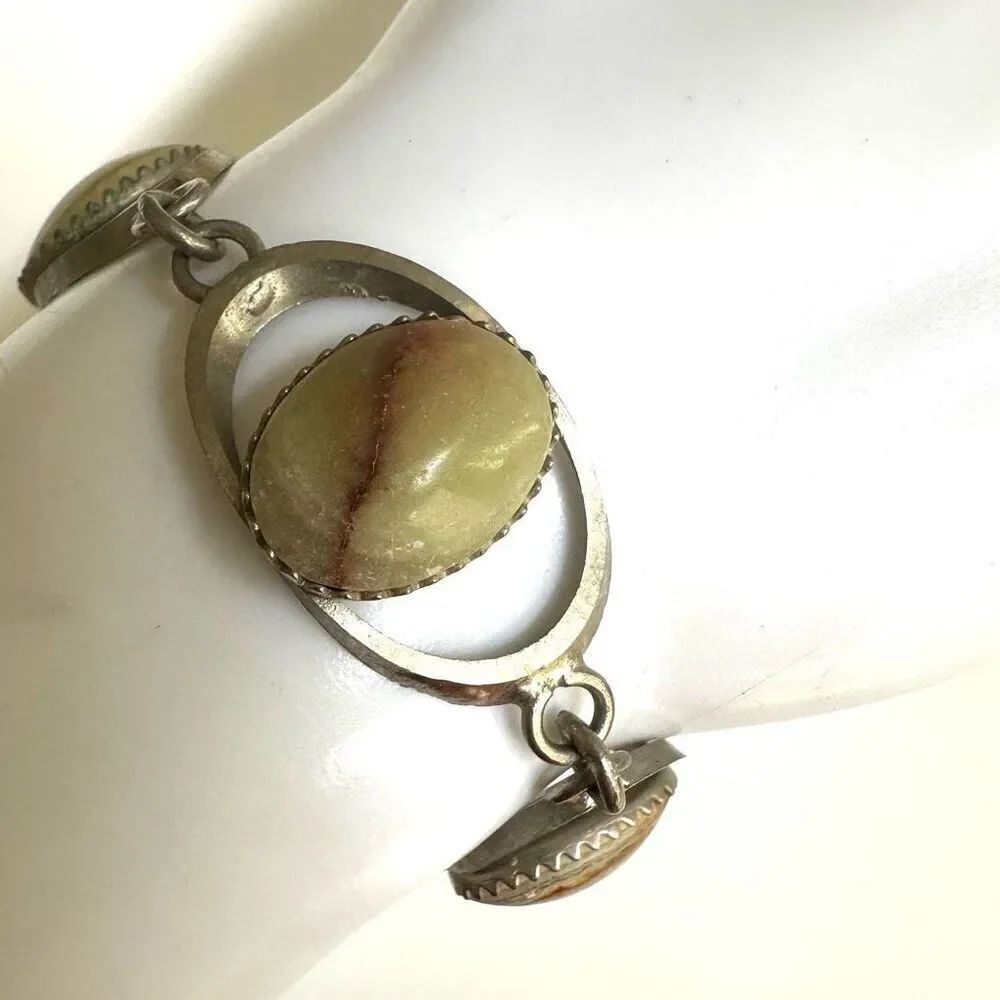 Silver tone  agate  link vintage bracelet